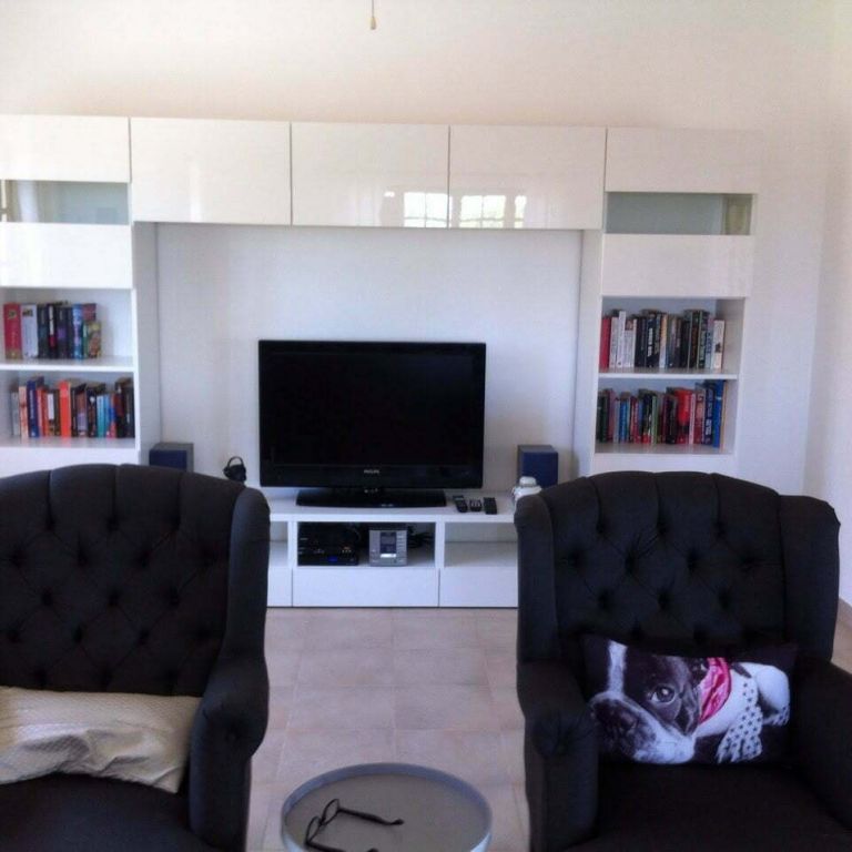 Inrichting woonkamer villa Portugal